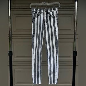 Zara‎ Women’s Cropped Jeans